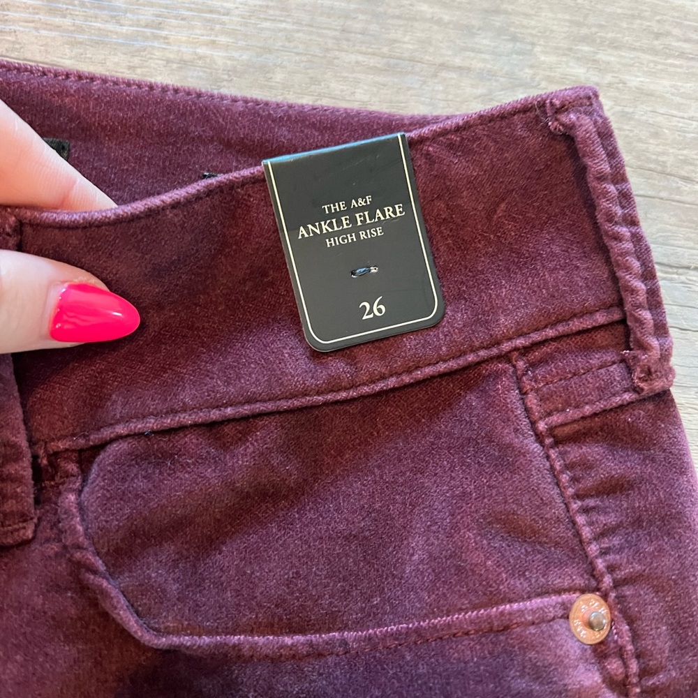 NWT Abercrombie and Fitch Jeans Women 26 Burgundy Velvet High Rise Ankle Flare